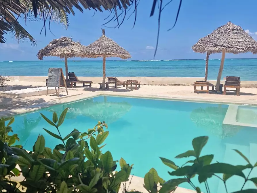 Immagine 2 di Albergo/B&B/Residence in vendita  a Lucca