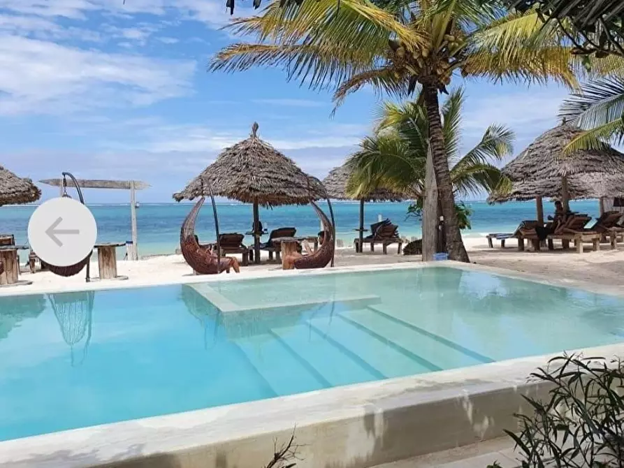 Immagine 43 di Albergo/B&B/Residence in vendita  a Lucca