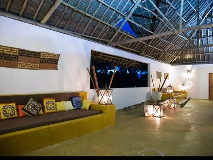 Immagine 33 di Albergo/B&B/Residence in vendita  a Lucca