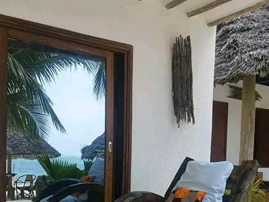 Immagine 25 di Albergo/B&B/Residence in vendita  a Lucca