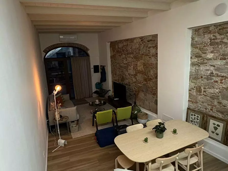 Immagine 8 di Casa semindipendente in vendita  a Lucca