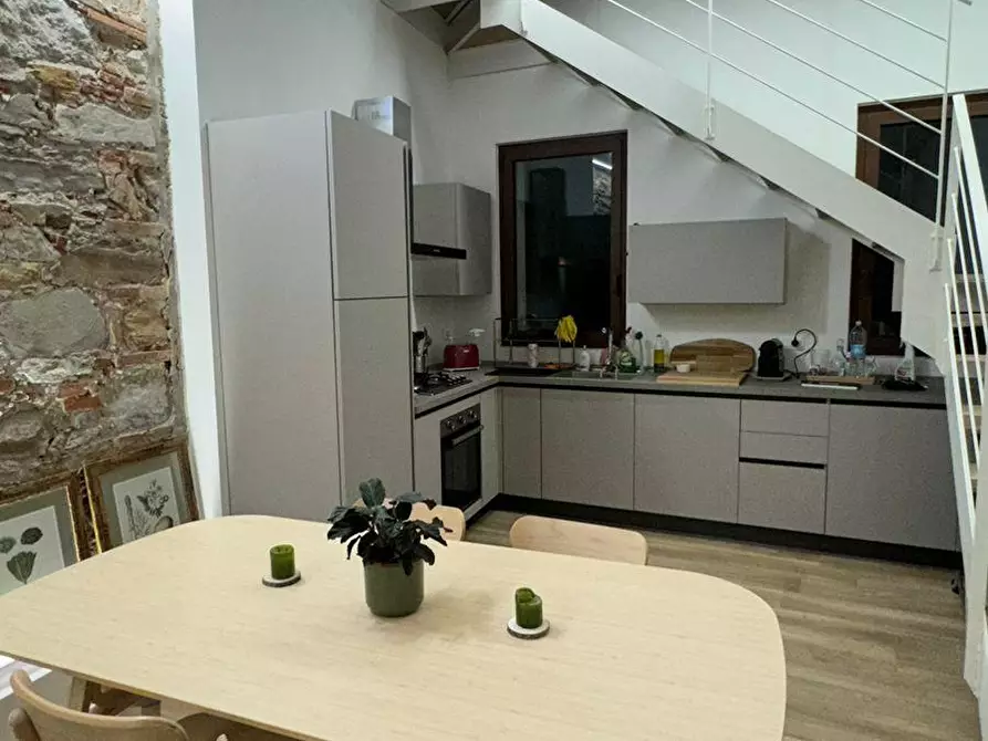 Immagine 2 di Casa semindipendente in vendita  a Lucca