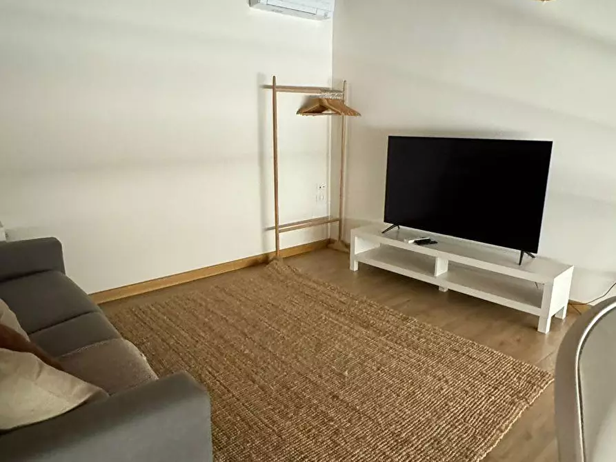 Immagine 11 di Casa semindipendente in vendita  a Lucca