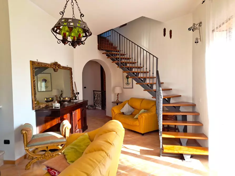 Immagine 52 di Villa in vendita  a Formia