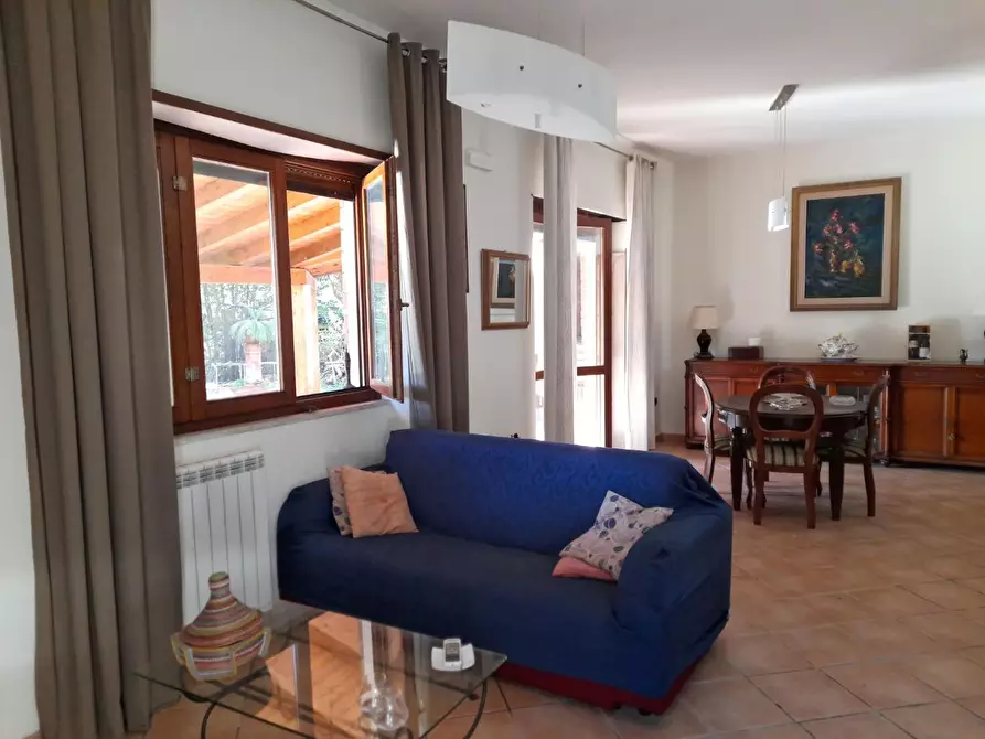 Immagine 16 di Villa in vendita  a Formia