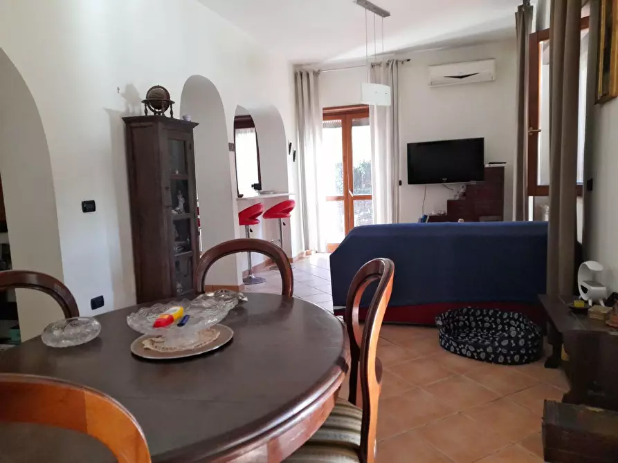 Immagine 14 di Villa in vendita  a Formia