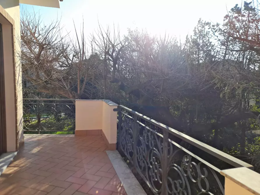 Immagine 50 di Villa in vendita  a Formia