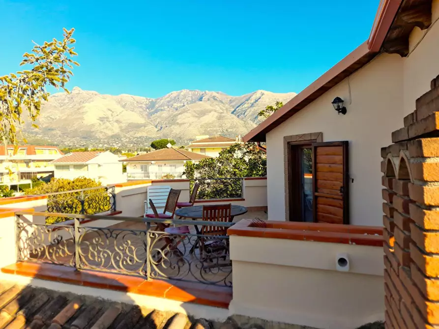 Immagine 55 di Villa in vendita  a Formia