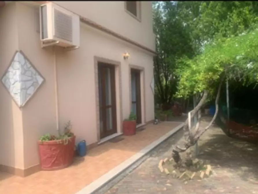 Immagine 9 di Villa in vendita  a Formia