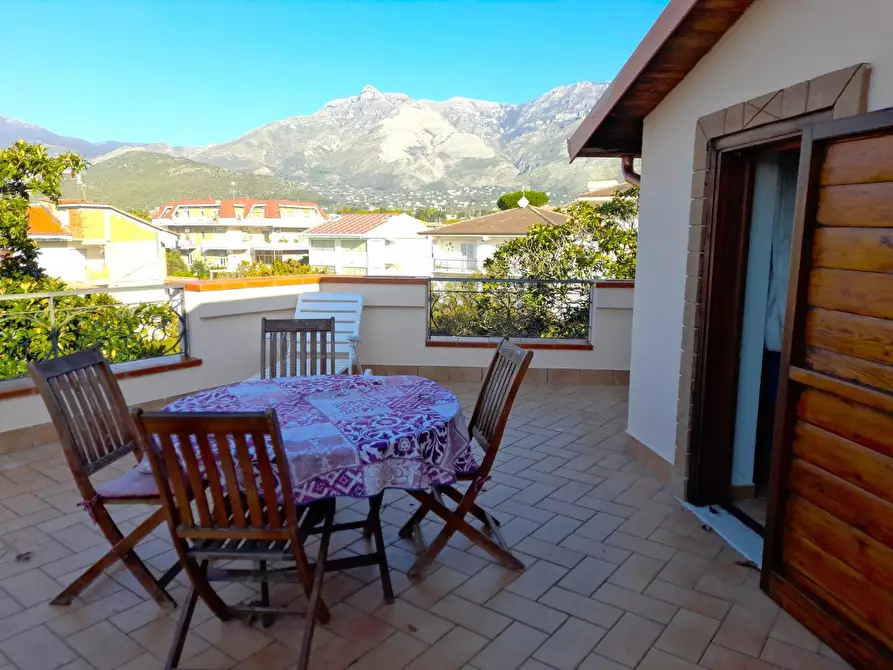 Immagine 60 di Villa in vendita  a Formia