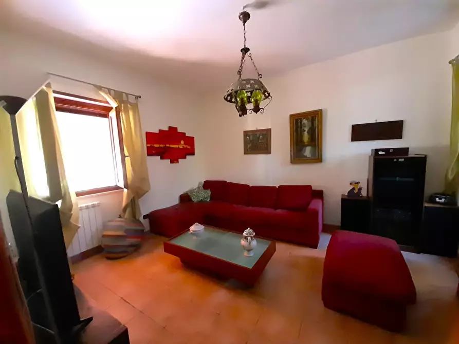 Immagine 17 di Villa in vendita  a Formia