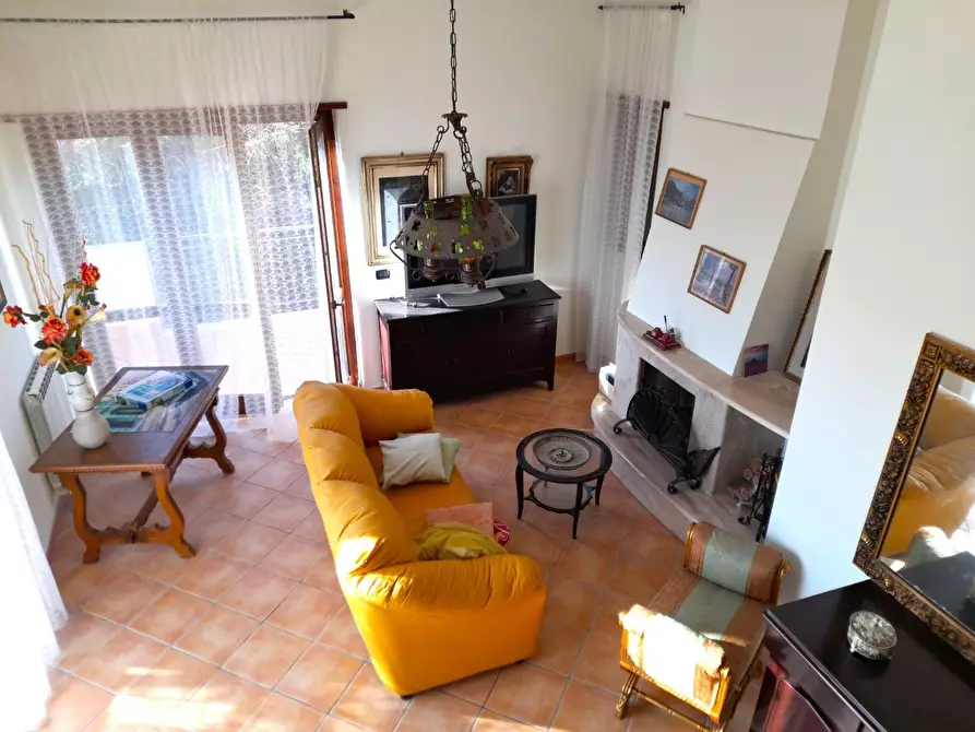 Immagine 69 di Villa in vendita  a Formia