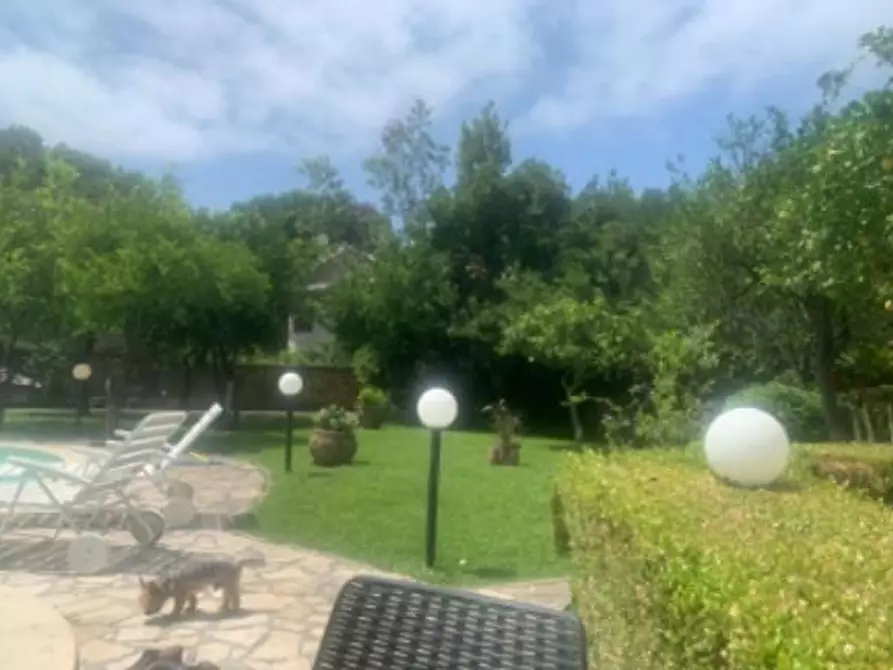 Immagine 71 di Villa in vendita  a Formia