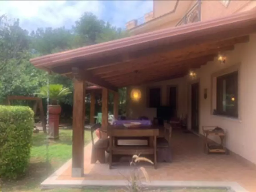 Immagine 7 di Villa in vendita  a Formia