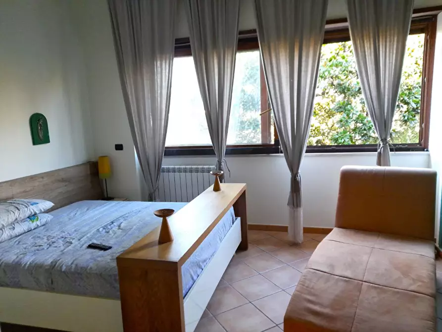 Immagine 46 di Villa in vendita  a Formia