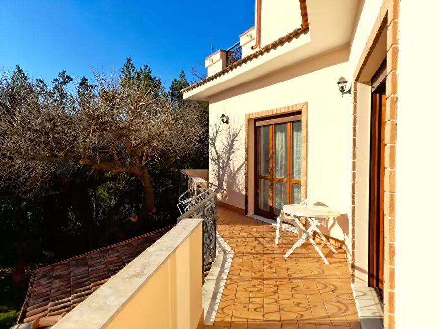 Immagine 37 di Villa in vendita  a Formia