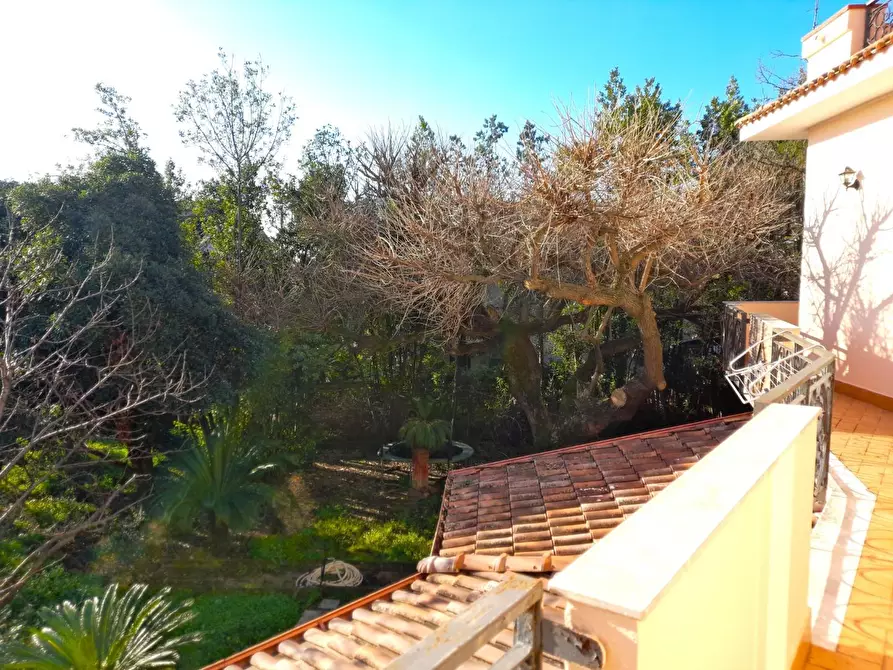 Immagine 38 di Villa in vendita  a Formia
