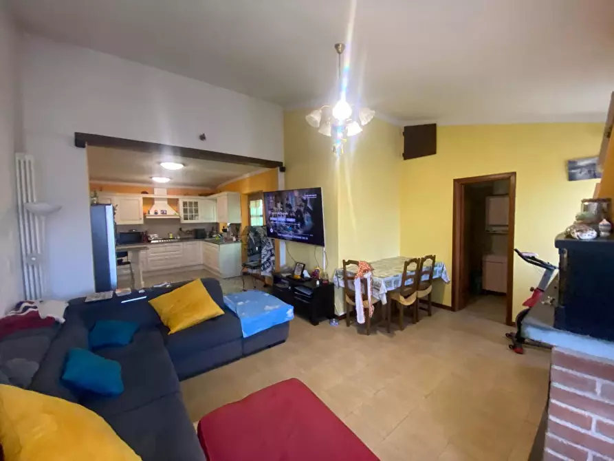 Immagine 25 di Rustico / casale in vendita  a Lucca