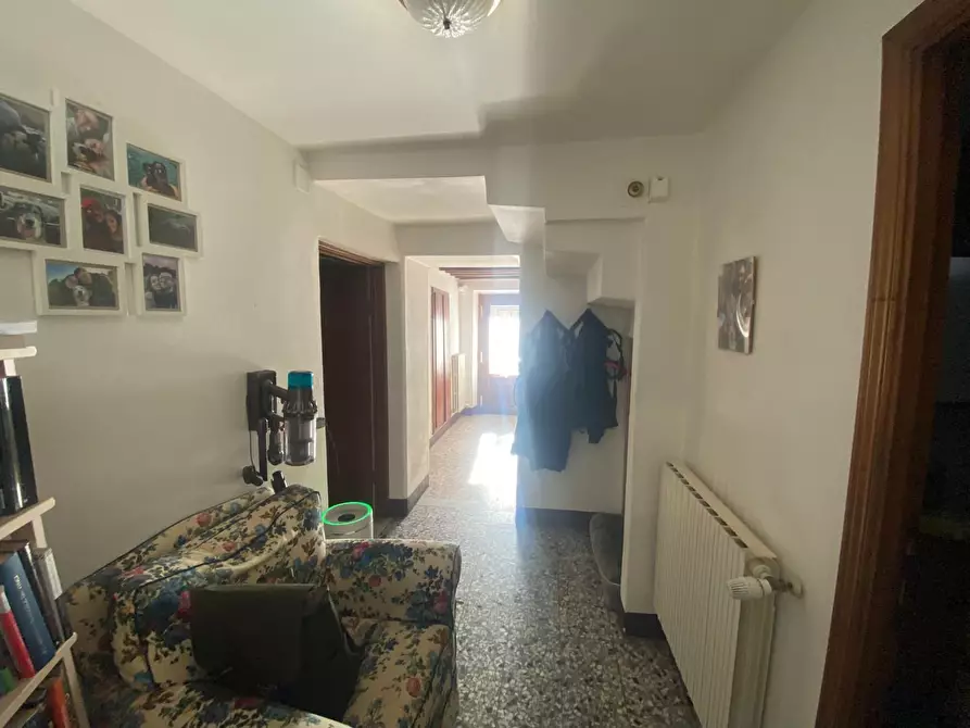 Immagine 18 di Rustico / casale in vendita  a Lucca