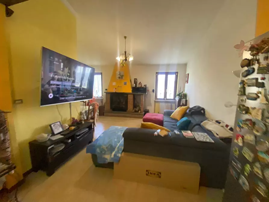 Immagine 19 di Rustico / casale in vendita  a Lucca