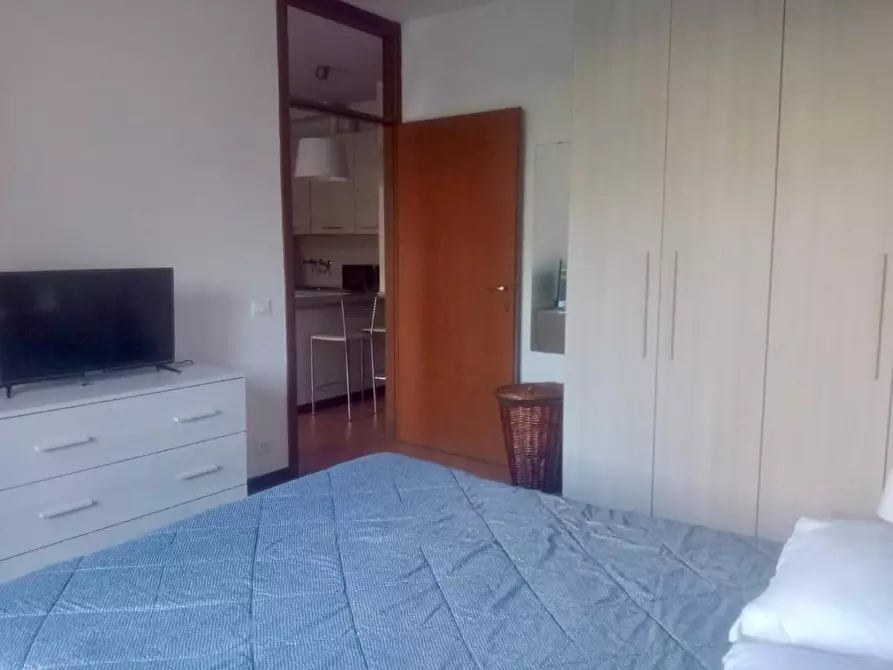 Immagine 11 di Appartamento in vendita  a Siena