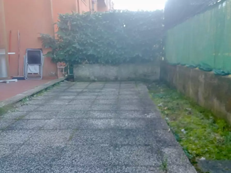 Immagine 17 di Appartamento in vendita  a Siena