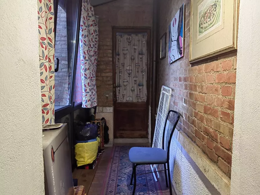 Immagine 9 di Appartamento in vendita  a Siena