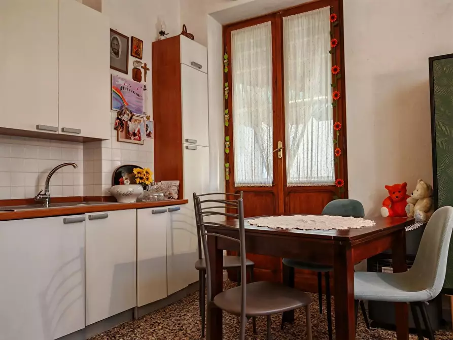 Immagine 2 di Appartamento in vendita  a Carrara