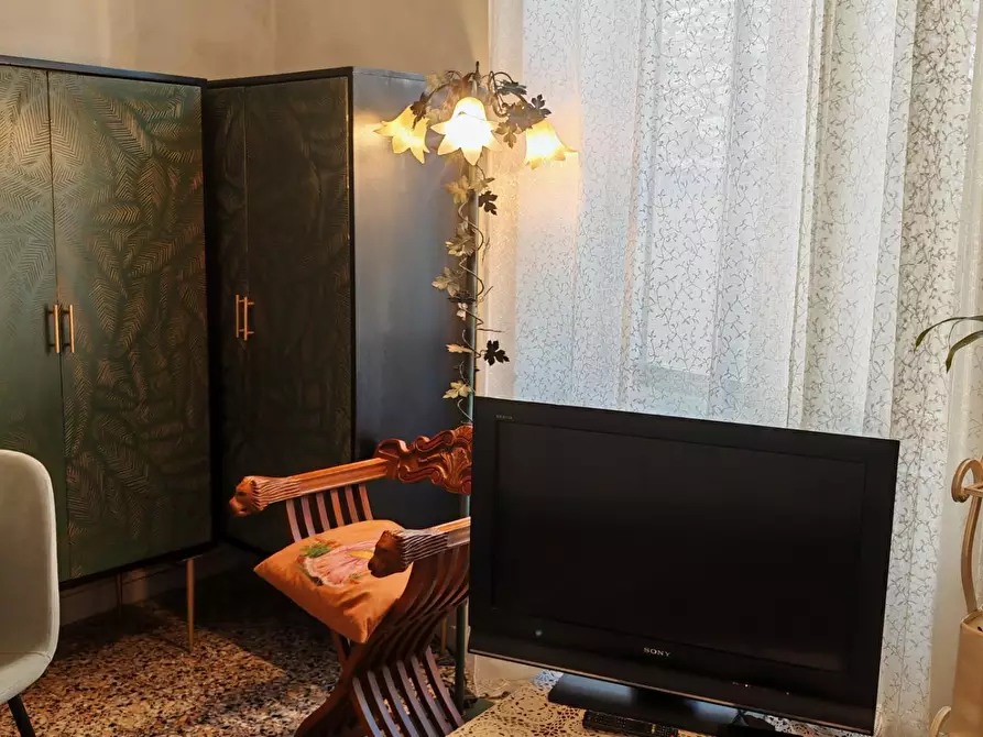 Immagine 15 di Appartamento in vendita  a Carrara