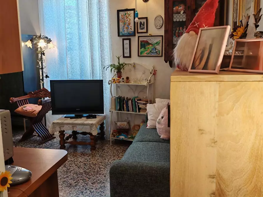 Immagine 12 di Appartamento in vendita  a Carrara