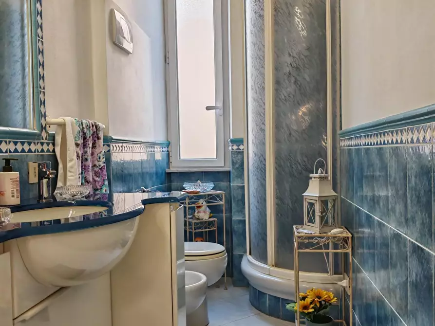 Immagine 13 di Appartamento in vendita  a Carrara