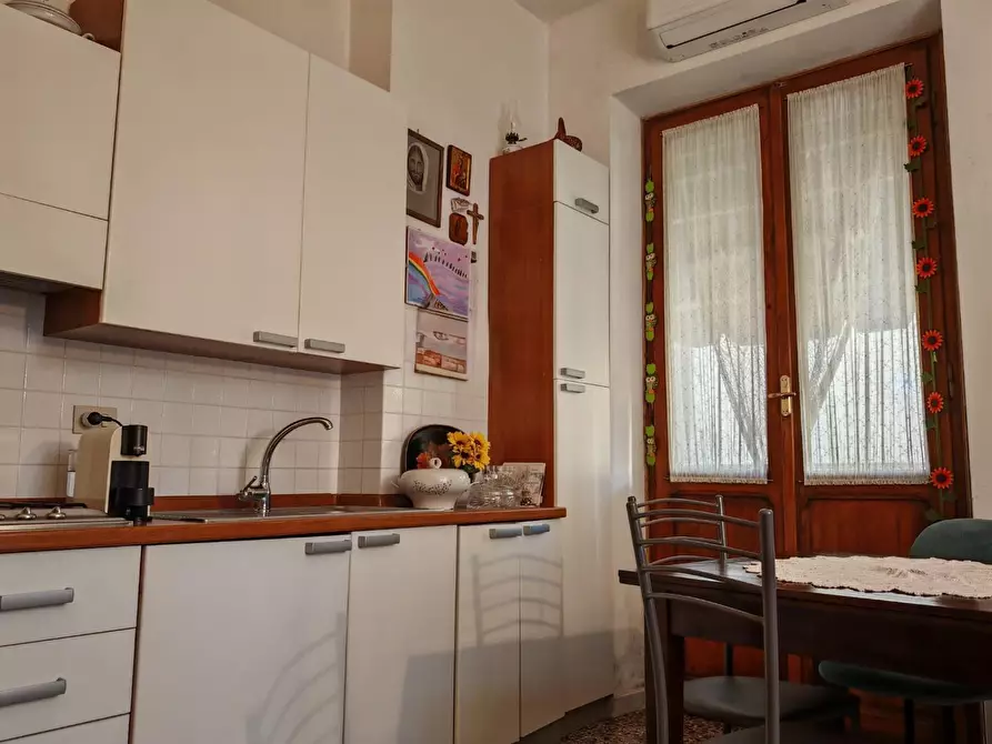 Immagine 17 di Appartamento in vendita  a Carrara