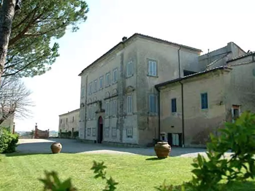 Immagine 10 di Villa in vendita  a Crespina Lorenzana