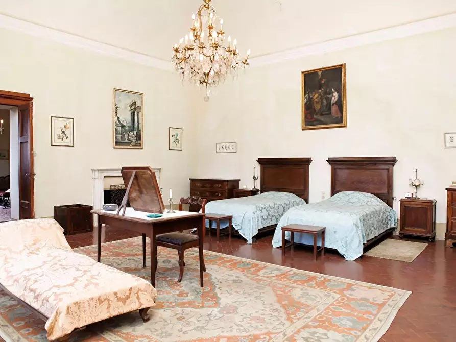 Immagine 22 di Villa in vendita  a Crespina Lorenzana