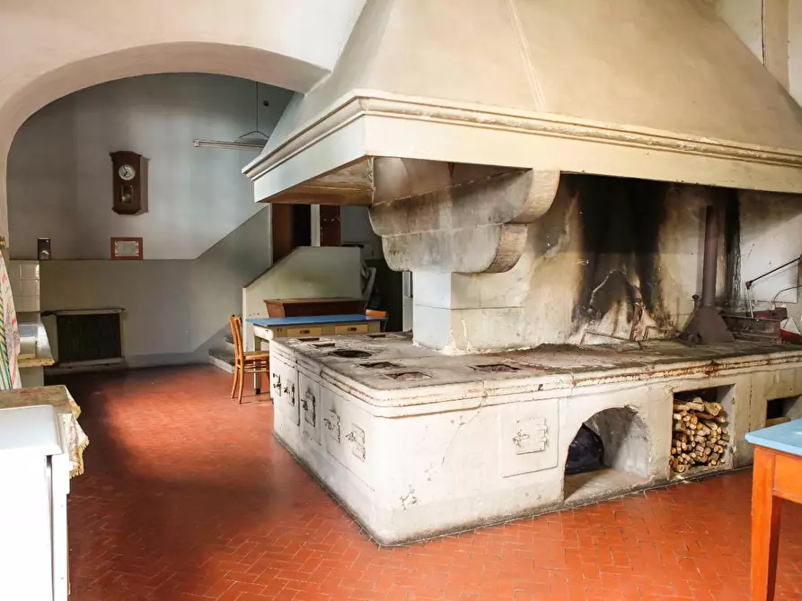 Immagine 26 di Villa in vendita  a Crespina Lorenzana