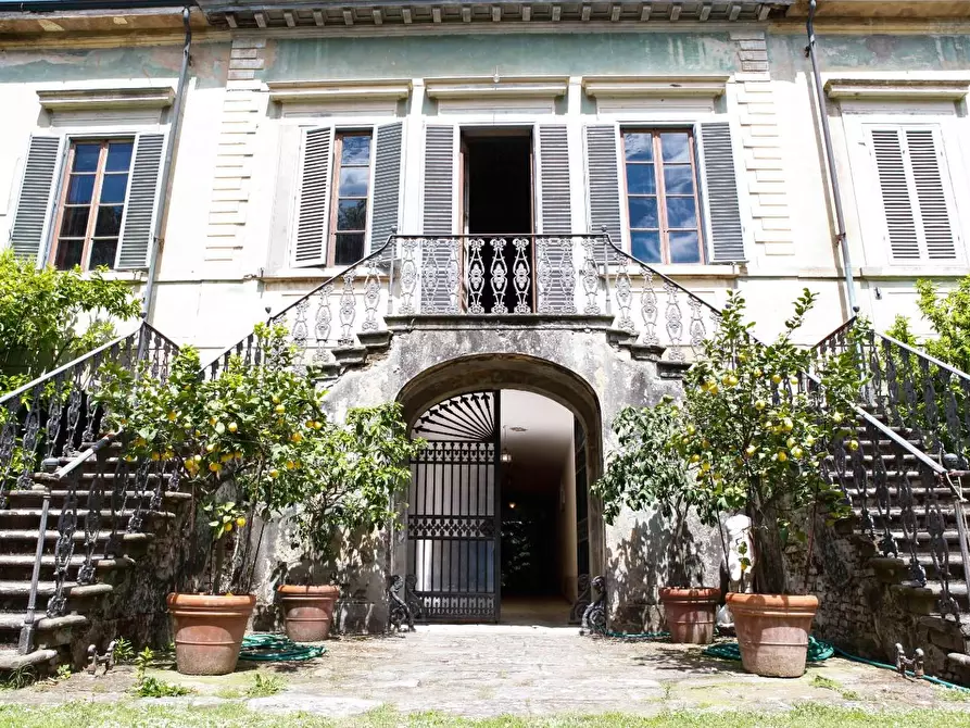 Immagine 7 di Villa in vendita  a Crespina Lorenzana