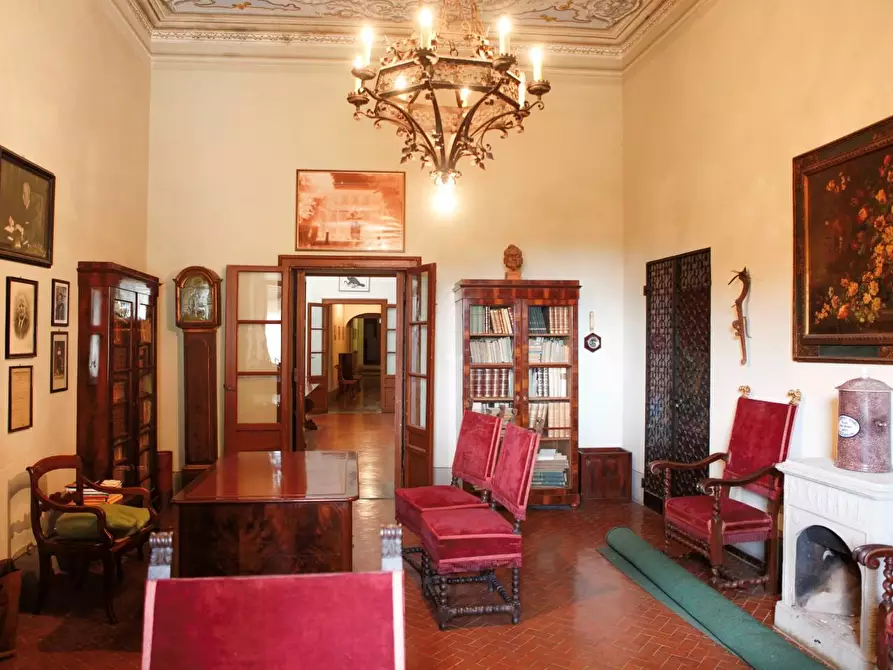 Immagine 15 di Villa in vendita  a Crespina Lorenzana