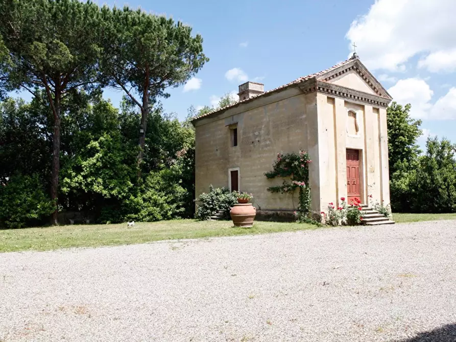 Immagine 11 di Villa in vendita  a Crespina Lorenzana