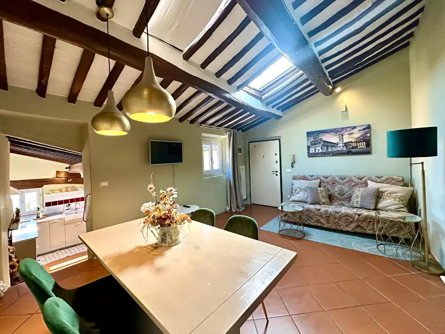 Immagine 3 di Appartamento in vendita  a Lucca