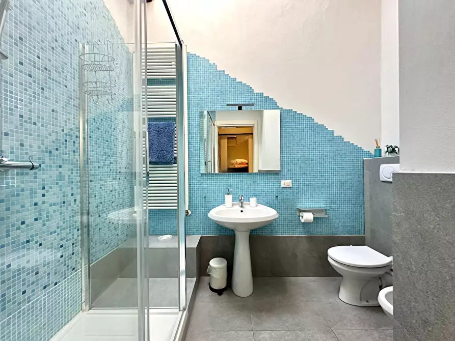 Immagine 14 di Appartamento in vendita  a Lucca