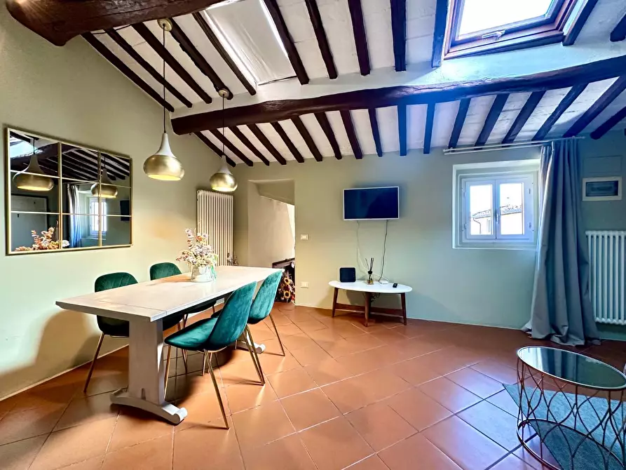 Immagine 6 di Appartamento in vendita  a Lucca
