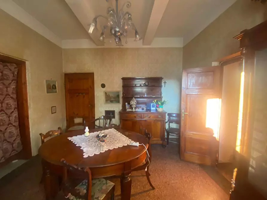 Immagine 12 di Villa in vendita  a Lucca