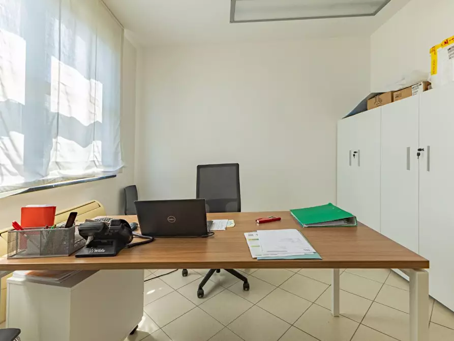 Immagine 29 di Ufficio in affitto  a Pisa