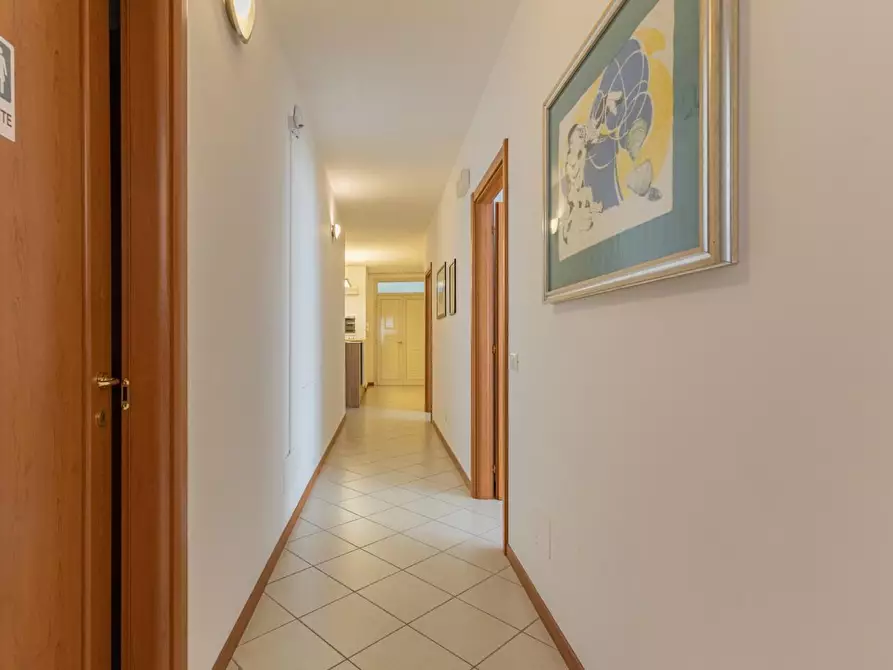 Immagine 22 di Ufficio in affitto  a Pisa