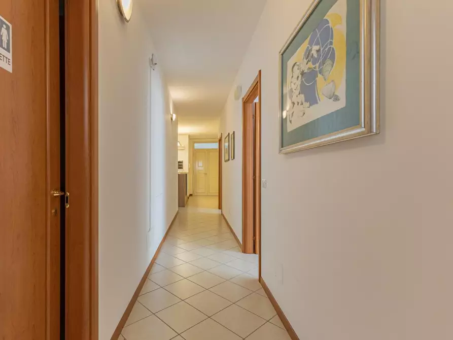 Immagine 23 di Ufficio in affitto  a Pisa