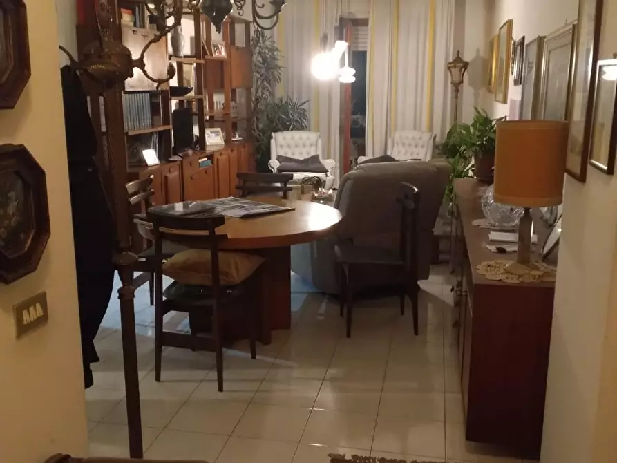 Immagine 1 di Appartamento in vendita  a Carrara