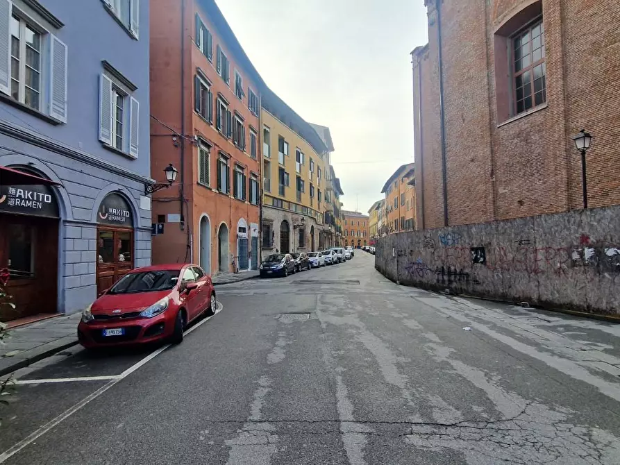 Immagine 5 di Magazzino in vendita  a Pisa