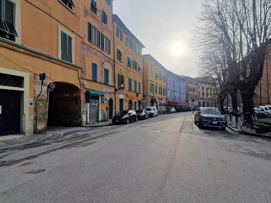 Immagine 9 di Magazzino in vendita  a Pisa