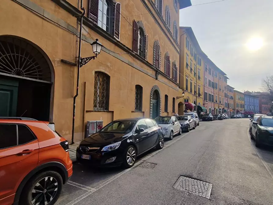 Immagine 13 di Magazzino in vendita  a Pisa