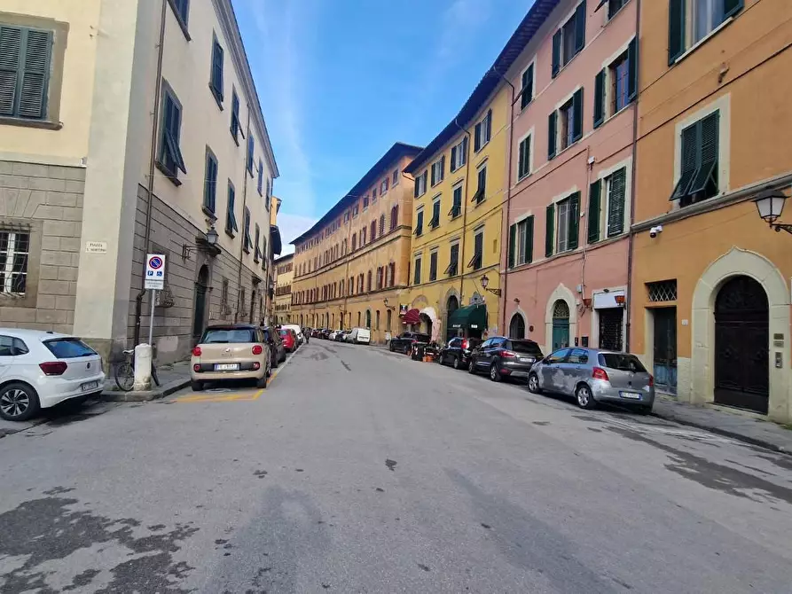 Immagine 6 di Magazzino in vendita  a Pisa